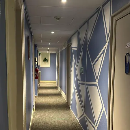 Szálloda L'univers Châtellerault