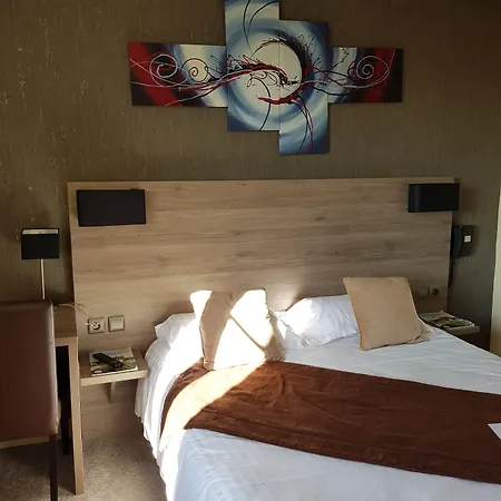 Hotel L'univers 3*