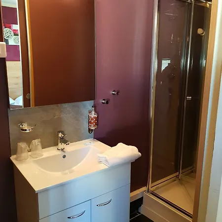 Szálloda L'univers Châtellerault