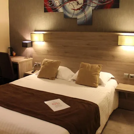 Hotel L'univers 3*
