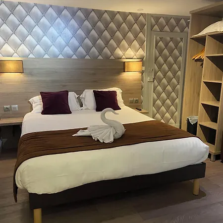 Hotel L'univers 3*