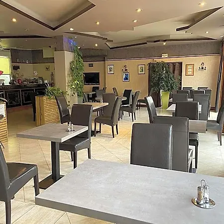 Otel L'univers 3*